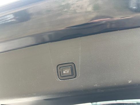 Used 2023 Chevrolet Traverse LT w/ LPO, Floor Liner Package AWD/4WD image 30