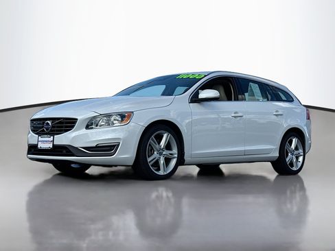 Used 2017 Volvo V60 T5 Premier w/ Convenience Package FWD image 13