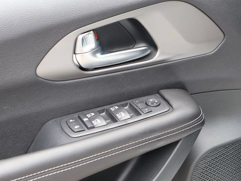 New 2027 Chrysler Pacifica LX FWD image 20