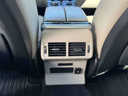 Used 2020 Land Rover Range Rover Velar S image 17