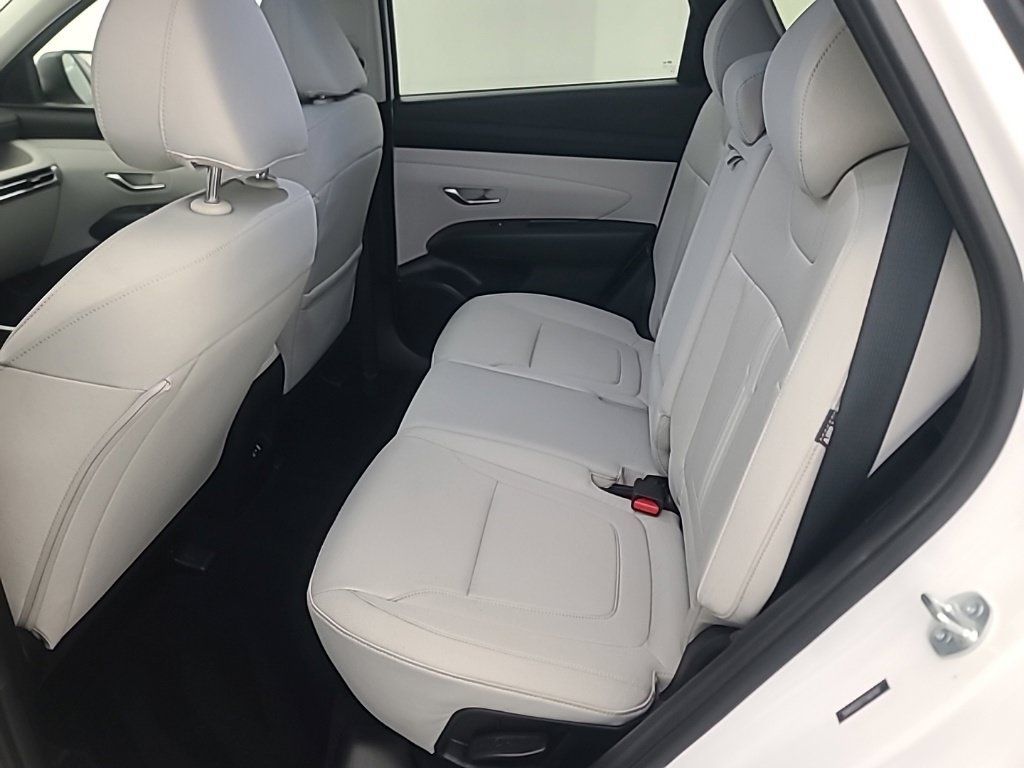 Used 2026 Hyundai Tucson SEL Plus FWD image 19