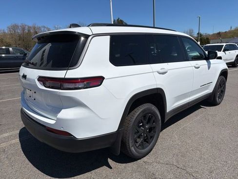New 2026 Jeep Grand Cherokee L 4WD image 3