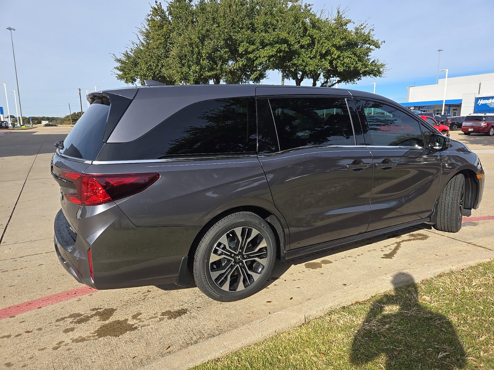 New 2027 Honda Odyssey Elite image 9