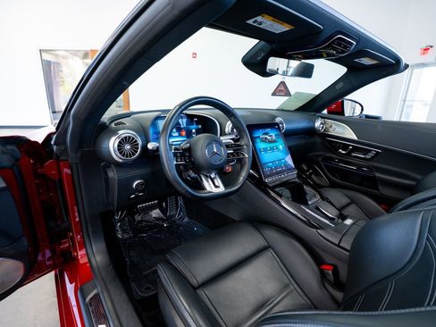 Used 2022 Mercedes-Benz SL 55 AMG 4MATIC image 26