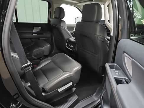 Certified 2025 Ford Expedition Active AWD/4WD image 22