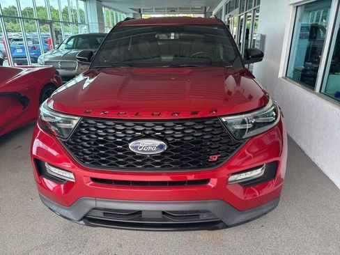 Used 2020 Ford Explorer ST w/ Premium Technology Package AWD/4WD image 2