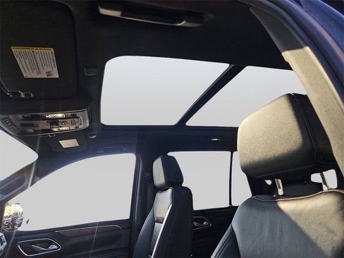 Certified 2022 Chevrolet Tahoe Z71 w/ Luxury Package image 16