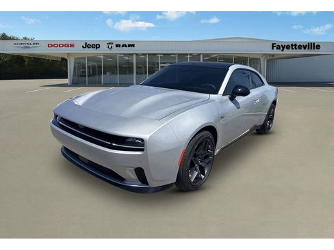 Used 2024 Dodge Charger R/T w/ Plus Group image 7