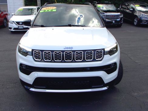 Used 2025 Jeep Compass Limited w/ Elite Group AWD/4WD image 29