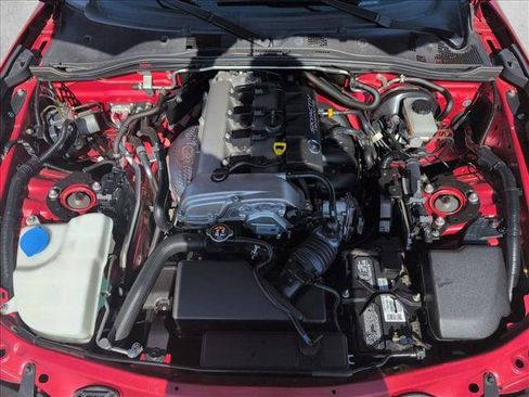 Used 2016 MAZDA MX-5 Miata Club RWD image 18
