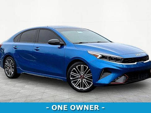 Used 2022 Kia Forte GT image 3