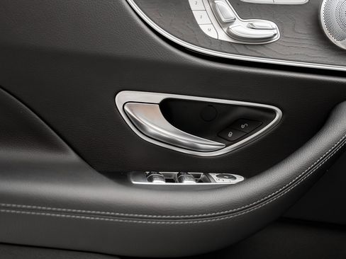 Used 2023 Mercedes-Benz E 450 Coupe image 56