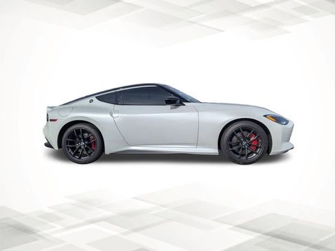 Used 2024 Nissan Z Performance w/ Floor Mat Package image 3