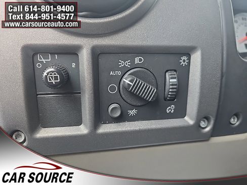 Used 2004 HUMMER H2 w/ Preferred Equipment Group image 12