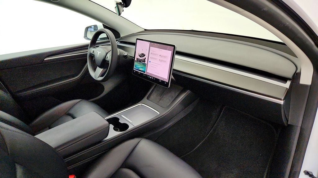 Used 2023 Tesla Model Y Long Range AWD/4WD image 26