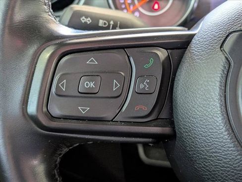 Used 2022 Jeep Gladiator Sport AWD/4WD image 5