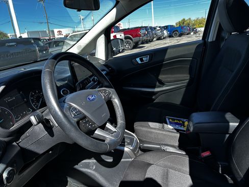 Used 2018 Ford EcoSport SE w/ SE Convenience Package image 10