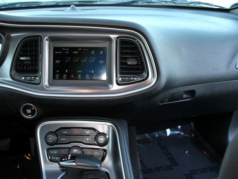 Used 2021 Dodge Challenger SXT image 18