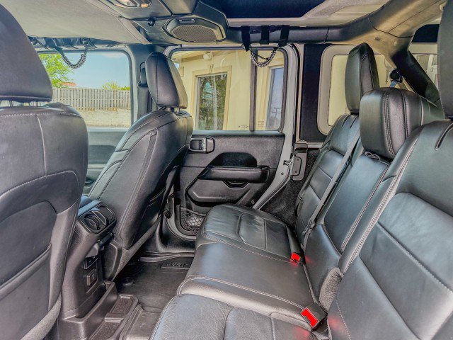 Used 2019 Jeep Wrangler Unlimited Sahara AWD/4WD image 6