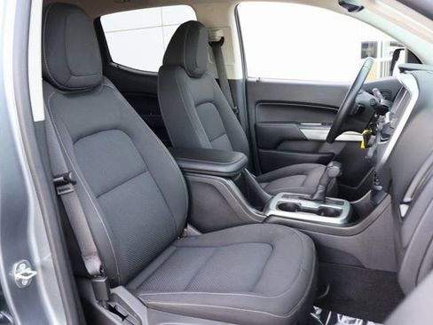 Used 2018 Chevrolet Colorado LT w/ Safety Package image 19