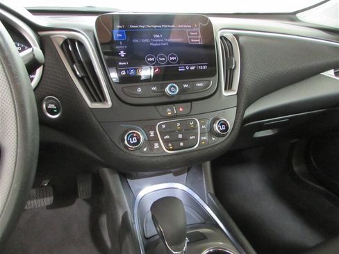 Used 2023 Chevrolet Malibu LT image 50