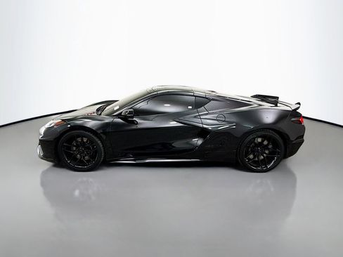 Used 2025 Chevrolet Corvette Z06 RWD image 4