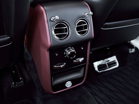 Used 2026 Rolls-Royce Cullinan AWD/4WD image 54