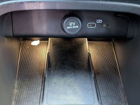 Used 2026 Volvo XC40 B5 Plus w/ Protection Package Premier image 20