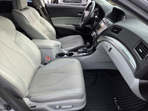 Used 2020 Acura ILX Premium Package image 16