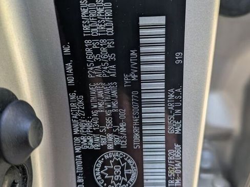 Used 2014 Toyota Highlander LE image 37