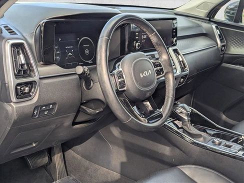 Used 2023 Kia Sorento SX image 2