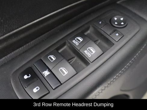 Used 2024 Dodge Durango SXT w/ SXT Blacktop Group AWD/4WD image 23