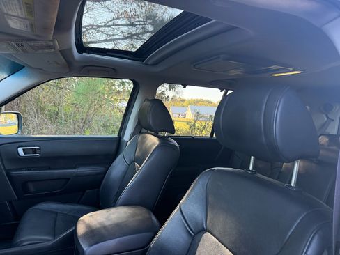 Used 2014 Honda Pilot Touring image 18