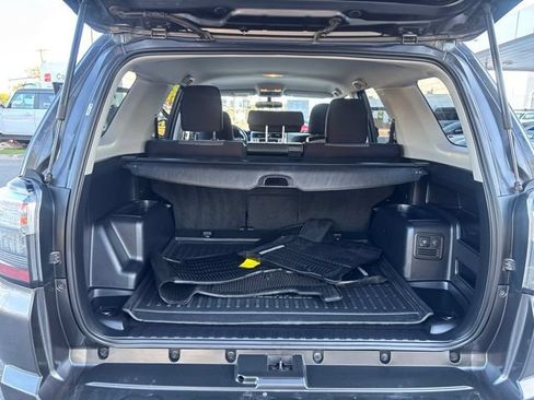 Used 2019 Toyota 4Runner SR5 AWD/4WD image 33