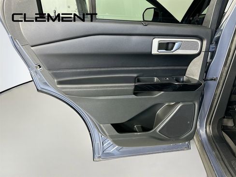 Used 2021 Ford Explorer ST w/ Equipment Group 401A AWD/4WD image 32