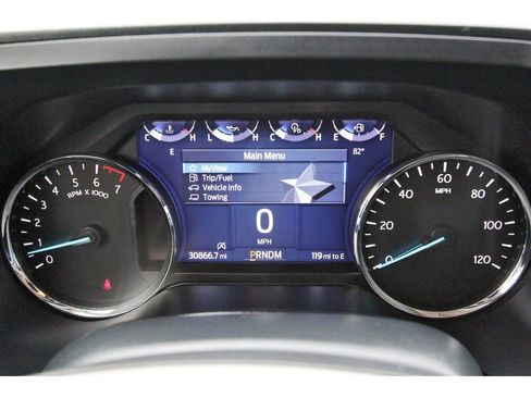Certified 2024 Ford Expedition XLT RWD image 16
