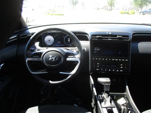 Used 2023 Hyundai Santa Cruz SEL Premium AWD/4WD image 17