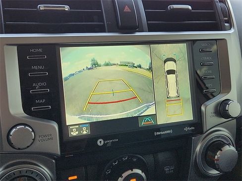 Used 2022 Toyota 4Runner SR5 Premium image 16