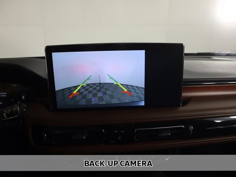 Used 2022 Lincoln Nautilus Reserve w/ Monochromatic Package image 6