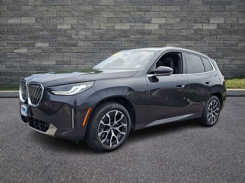 Used 2026 BMW X3 xDrive30i w/ Premium Package AWD/4WD image 3