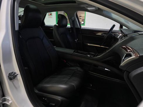 Used 2013 Lincoln MKZ FWD image 26
