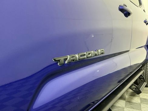 Used 2022 Toyota Tacoma SR5 RWD image 27