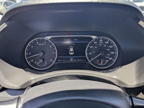 Certified 2025 Nissan Sentra SV w/ Trunk Package FWD image 32