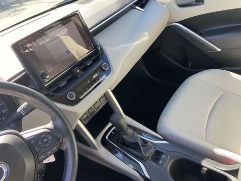 Used 2024 Toyota Corolla Cross L image 24