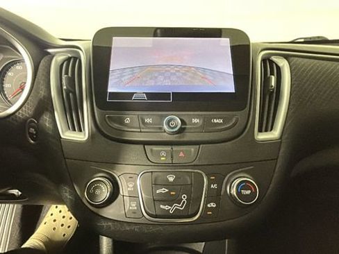 Used 2023 Chevrolet Malibu LS FWD image 24