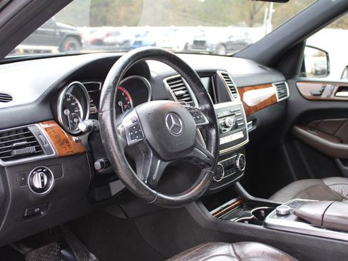 Used 2015 Mercedes-Benz GL 320 BlueTEC 4MATIC image 15