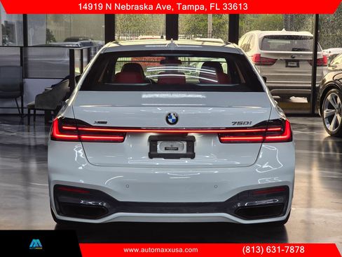 Used 2021 BMW 750i xDrive w/ Executive Package AWD/4WD image 12