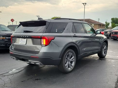 New 2026 Ford Explorer Active w/ Active Comfort Package AWD/4WD image 4