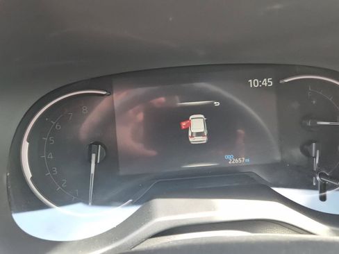 Used 2025 Toyota RAV4 XLE image 10