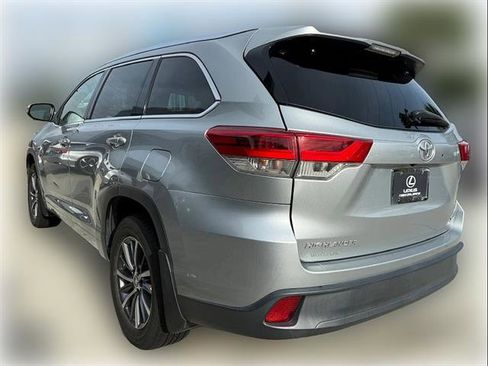 Used 2018 Toyota Highlander XLE FWD image 5